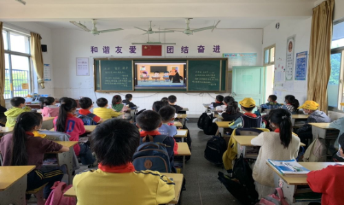 龙游县外国语初中复学反邪同步进行327