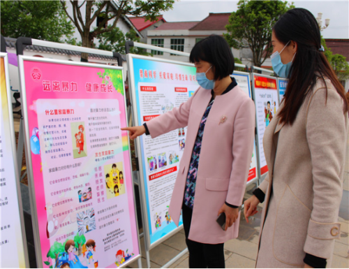 西乡县妇联深入基层开展普法活动和反邪教教育宣传137