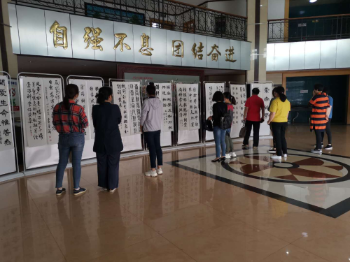 图片1 图片1