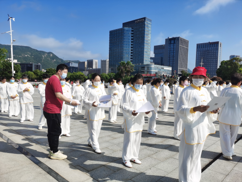 图片12 图片12
