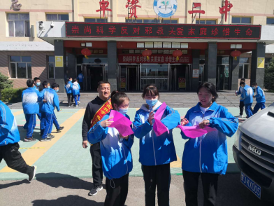 内蒙古乌兰察布市卓资县科普“大篷车”满载反邪知识进校园572 内蒙古乌兰察布市卓资县科普“大篷车”满载反邪知识进校园572