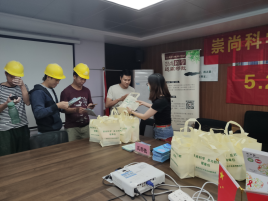 关心关爱农民工   反邪宣传进工地424