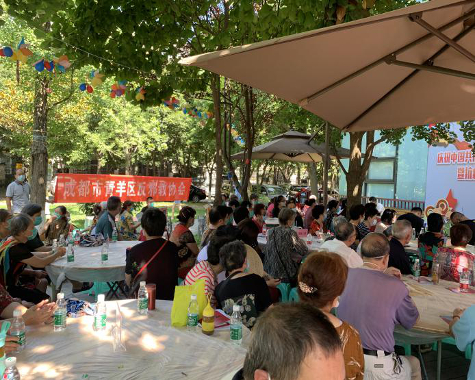 “欢聚康庄迎端午 反邪宣传伴我行”——四川省成都市青羊区文家街道开展反邪教主题党日宣传活动暨抗疫先锋端午节特别活动