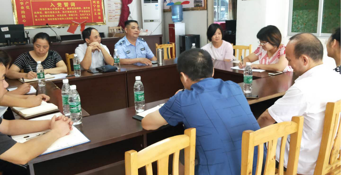 四川省达州市达川区政法委走访帮教涉邪受害人员家庭