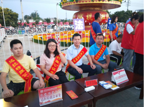 内蒙古鄂尔多斯市达拉特旗利用法治夜市开启地摊式普法及反邪教宣传活动435