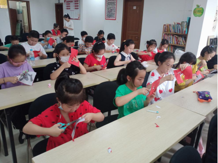 1.南湖区反邪教协会暑期活动花样多，青少年暑假乐淘淘1467