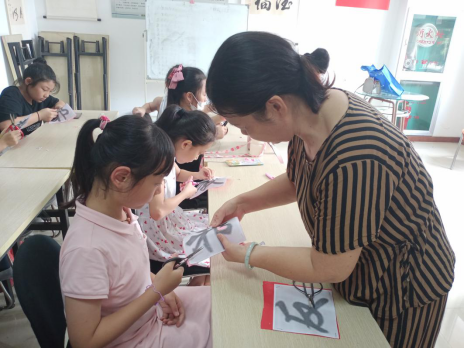 1.南湖区反邪教协会暑期活动花样多，青少年暑假乐淘淘1468
