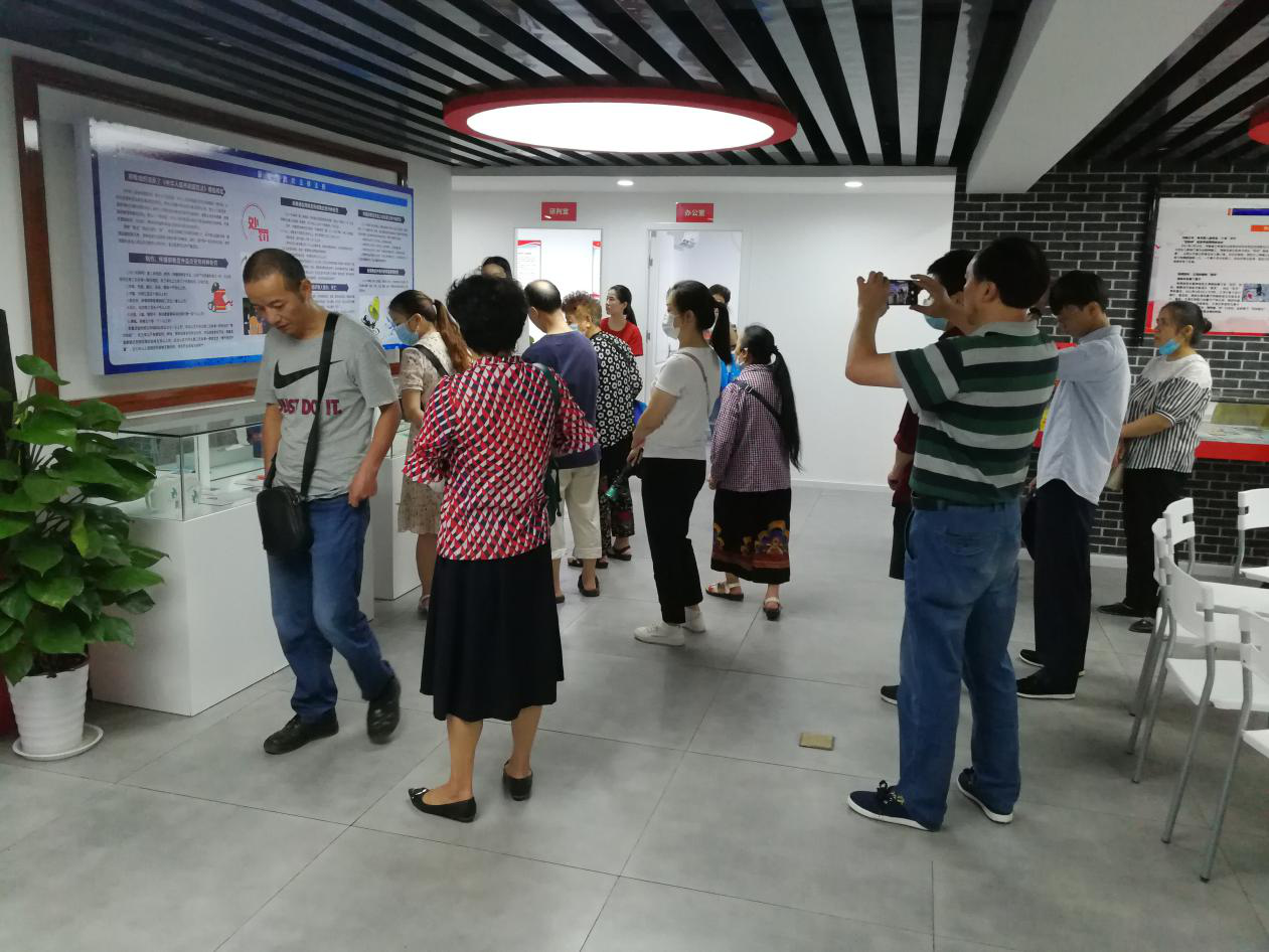 四川省成都市青羊区暑假期间组织社区干部群众开展防邪反邪警示教育