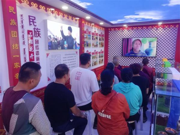 内蒙古包头市固阳县走进宗教场所开展反邪教警示教育活动