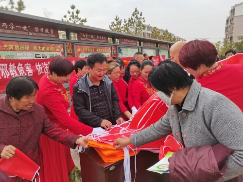 在涉农卜尔图镇开展宣传 (4) 在涉农卜尔图镇开展宣传 (4)