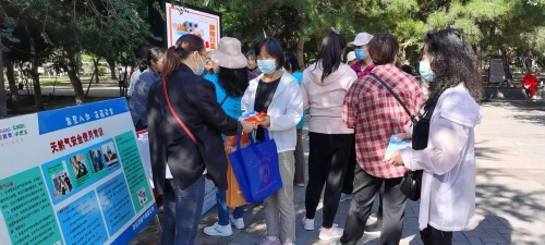 在市府东路街道开展宣传 (4) 在市府东路街道开展宣传 (4)