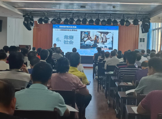 广西忻城县将反邪教警示教育宣讲纳入公务员培训课程