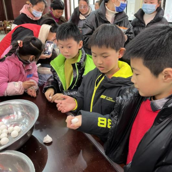 浙江桐乡：喜闹元宵，反邪宣传春意浓