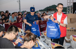 浙江省嵊州市三界镇开展广场舞融入反邪教宣传活动