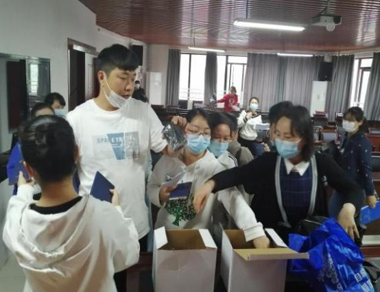 反邪知识进社区 防范意识入人心--贵州省云岩区开展反邪知识进社区活动