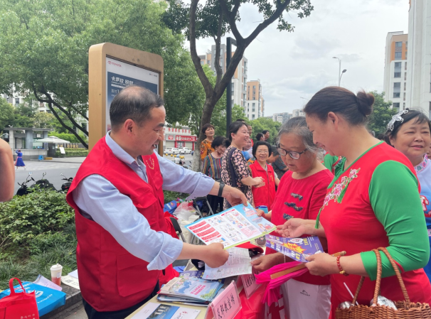 浓浓粽香情  反邪在行动--安徽省黄山市屯溪区开展反邪教警示教育集中宣传活动