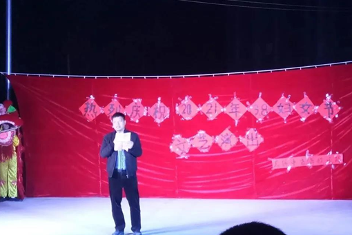广西忻城县思练镇在“三八”妇女维权周 开展反邪教宣传