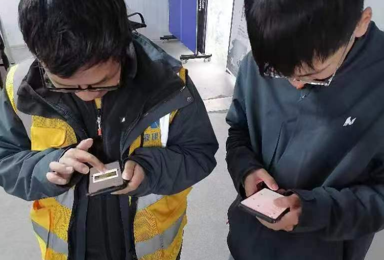 浙江省宁波市鄞州区明楼街道：送法进工地 反邪入人心