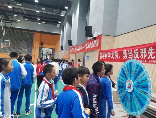 反邪春风进校园，无邪青春伴成长--广东省深圳市盐田区开展反邪教宣传进校园活动