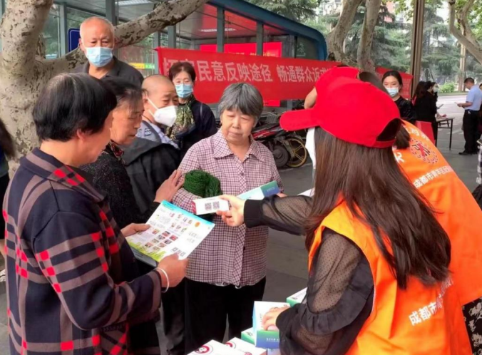 成都市青羊区反邪教宣传走进天府广场城市之心