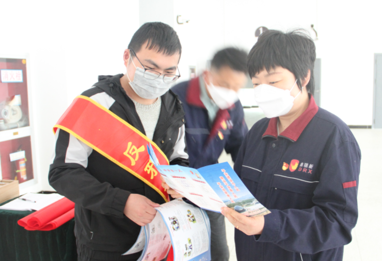 安徽省黄山市黄山区组织机关干部开展反邪教、禁毒警示教育活动
