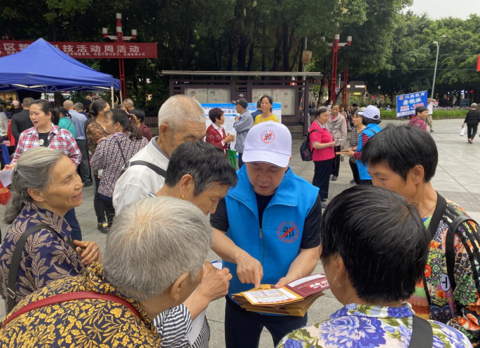 重庆市南川区开展反邪教宣传进社区志愿服务活动