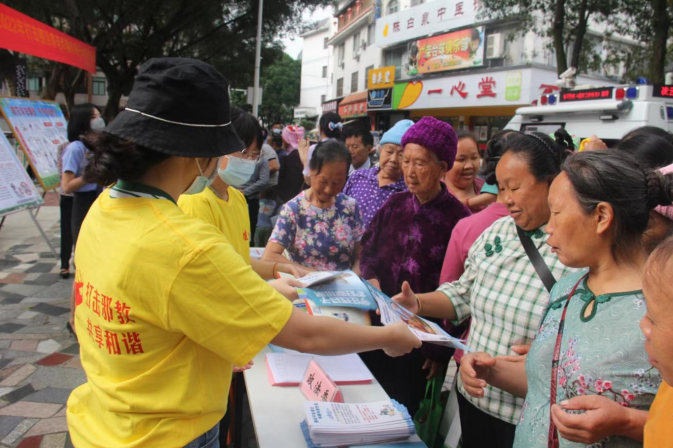 广西百色市凌云县开展反邪教宣传活动