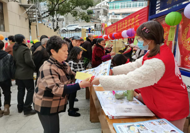 浙江省舟山市普陀区“东海渔嫂”借助“三八节”开展反邪宣传活动