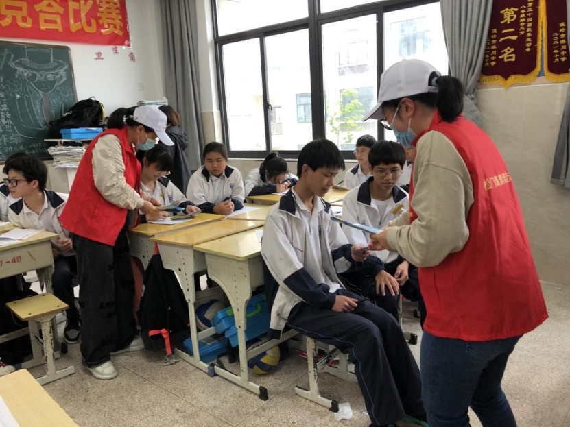 反邪“春风”进校园---浙江温岭淋川中学开展反邪宣讲活动
