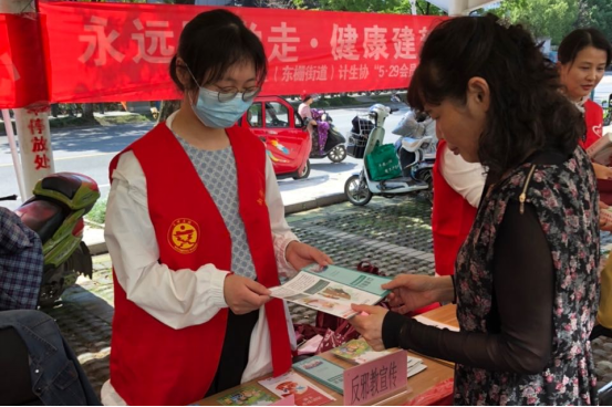 浙江南湖：用真心叩开家门  用真情守护家园