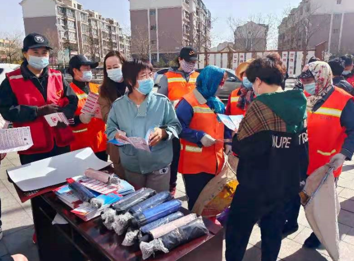 内蒙古包头市昆都仑区在卜尔汉图镇开展全民国家安全教育暨反邪教宣传活动