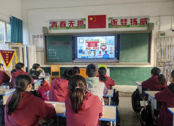 湖北秭归：反邪宣传进校园，护航青春促平安