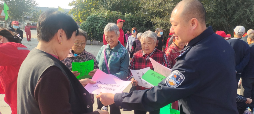 中原油田文卫采油厂开展“助老青春行 情暖老人心”反邪宣传活动