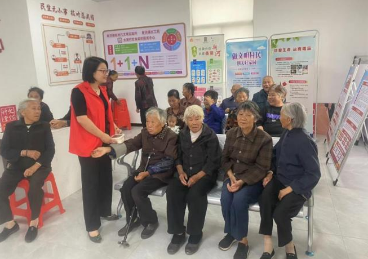 情满重阳里 反邪话平安--台州市反邪教协会在重阳佳节开展敬老反邪教系列宣传活动