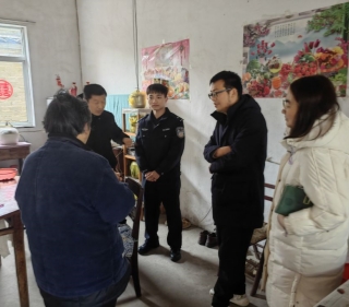 安徽黄山：“入户三必谈”开展反邪教入户走访宣传活动
