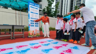 浙江丽水：流动少年宫“反邪”趣无穷  守护童心筑防线
