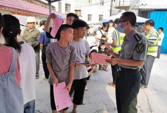 广西忻城县：新冠、反邪教疫苗“双接种”安全长城齐心筑