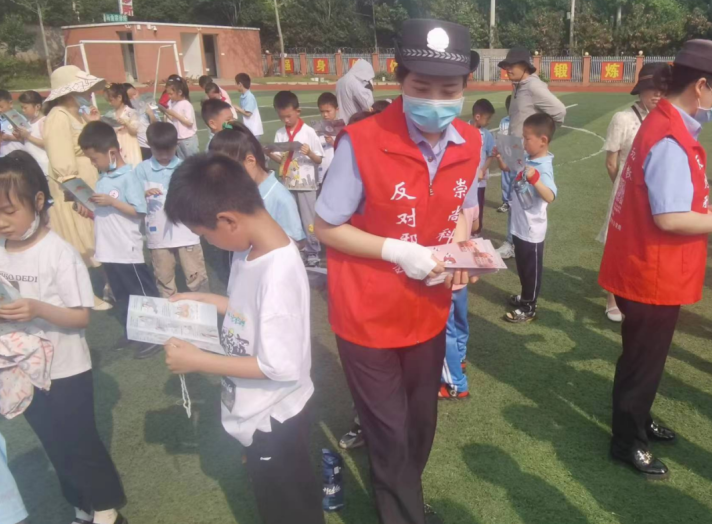 湖北省随州市开展“反邪教警示教育进校园”活动