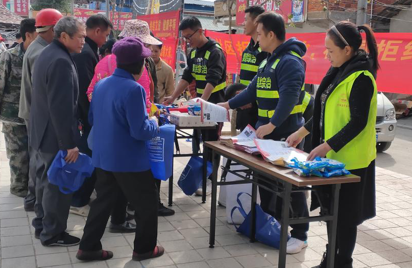 广西忻城县：拒绝邪教 从我做起