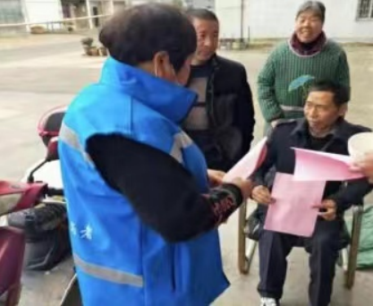 入村入户做宣传 人人反邪又防邪--浙江省台州市三门县亭旁镇网格员在行动