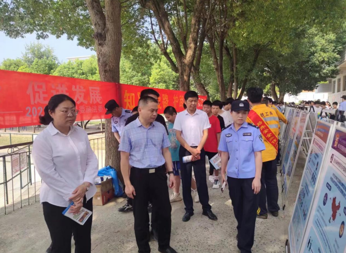 开学第一课--湖北省襄阳市谷城县开展反邪教警示教育宣传进校园