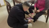 细致入微助脱邪窟  幡然醒悟晚年幸福