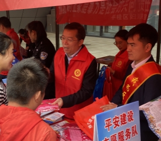 广西贺州：求职招聘稳就业 反邪知识伴你行