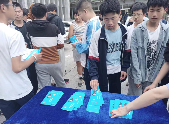 湖北省黄冈市红安县开展反邪教警示教育进校园活动
