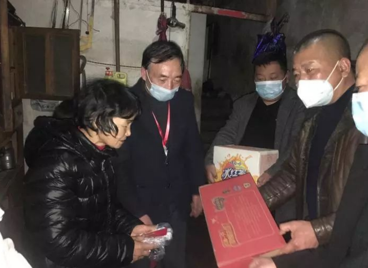 浙江义乌：温情防邪暖心过年