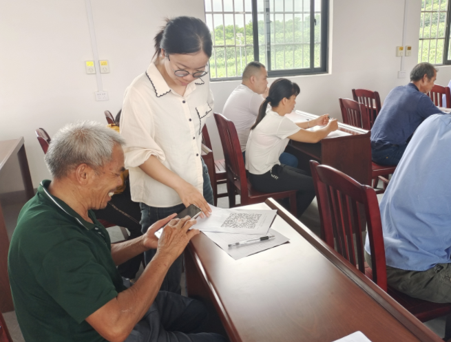 广西柳城县寨隆镇开展“对邪教说不”网络签名活动