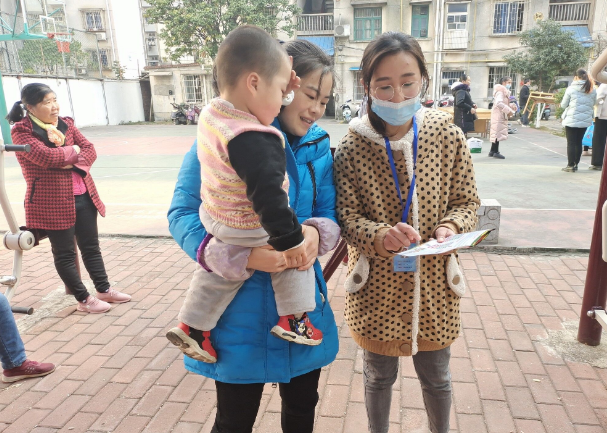 广西柳州市鱼峰区双龙社区开展新冠肺炎疫情防控应急演练暨反邪教、扫黑除恶宣传活动