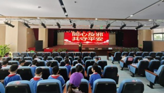广东深圳罗湖：童心无邪绘书签，齐心反邪护成长