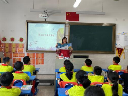 浙江平湖：反邪教宣传走进“六一”儿童节
