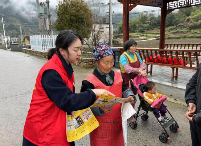 安徽省绩溪县开展“筑牢反邪防线、助力乡村振兴”反邪教宣传活动